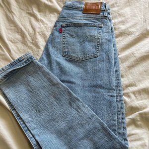 Light Wash Blue Levi's 501 Jeans